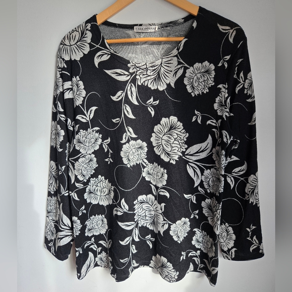 CASA DONNA Floral Black and Gray Cotton Blend Knit Sweater